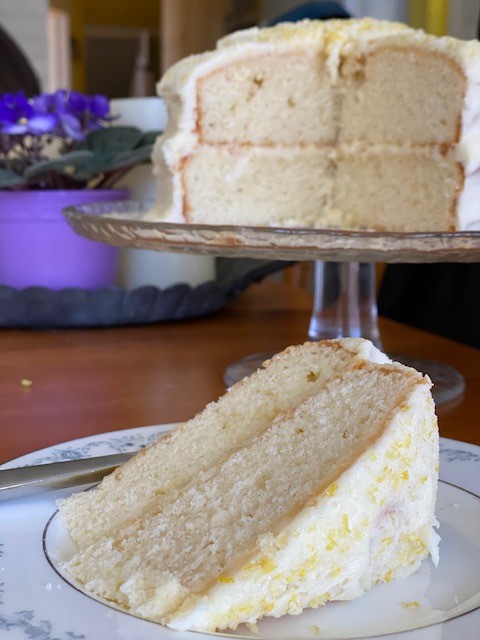 change u your white cake by icing it with Buttercream infused with Lemon Curd