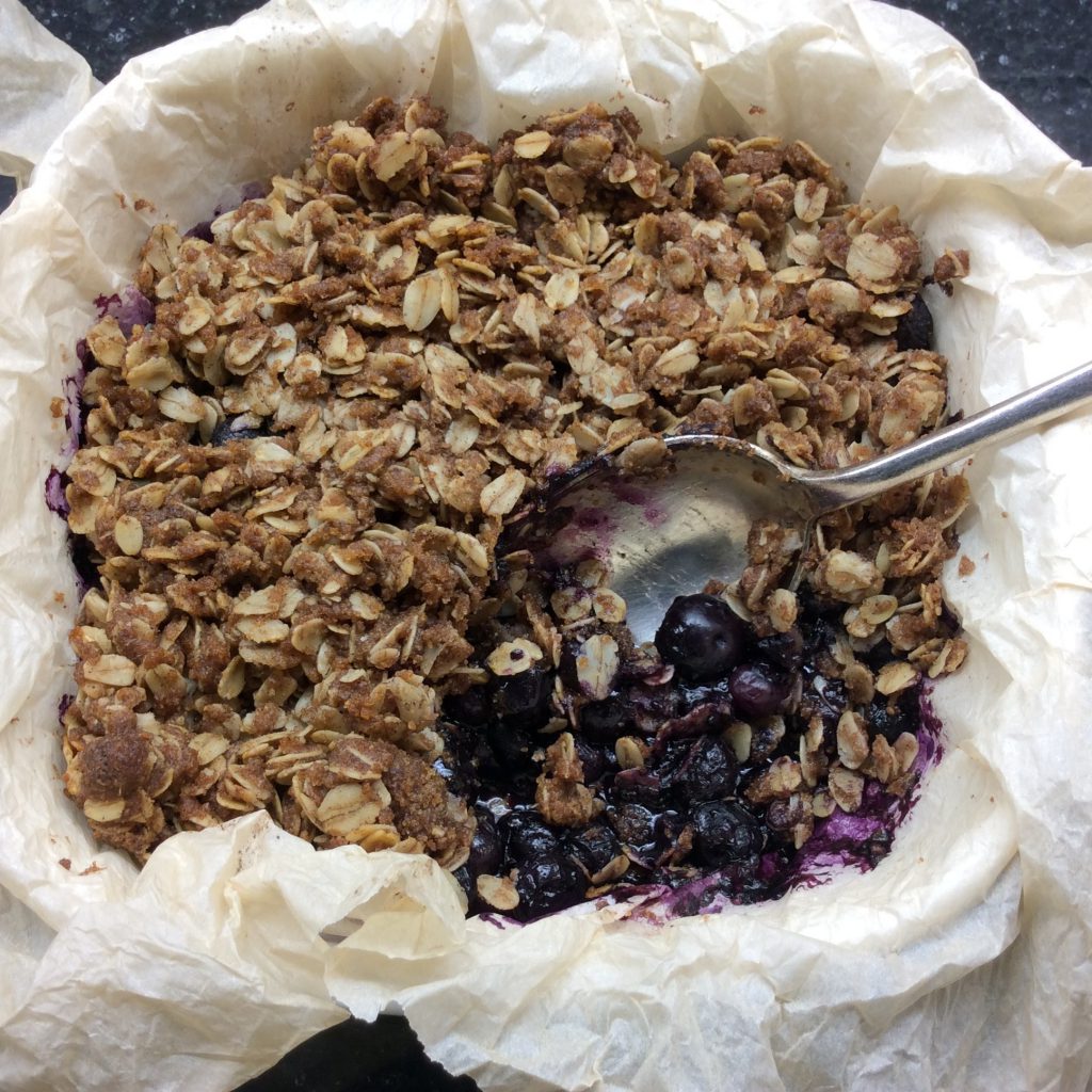 a pan of blueberry crisp